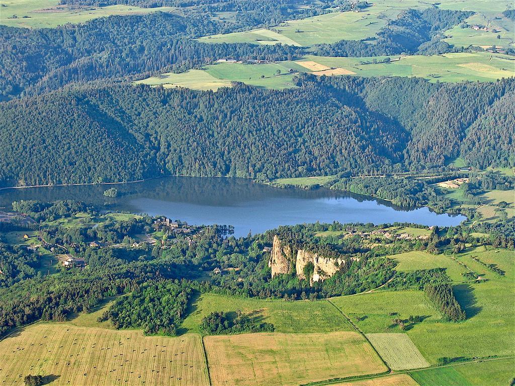 Вілла Les Chenets Шамбон-сюр-Лак Екстер'єр фото